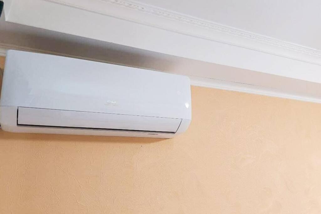 Cozy Flat Apartment Kyiv Exterior photo